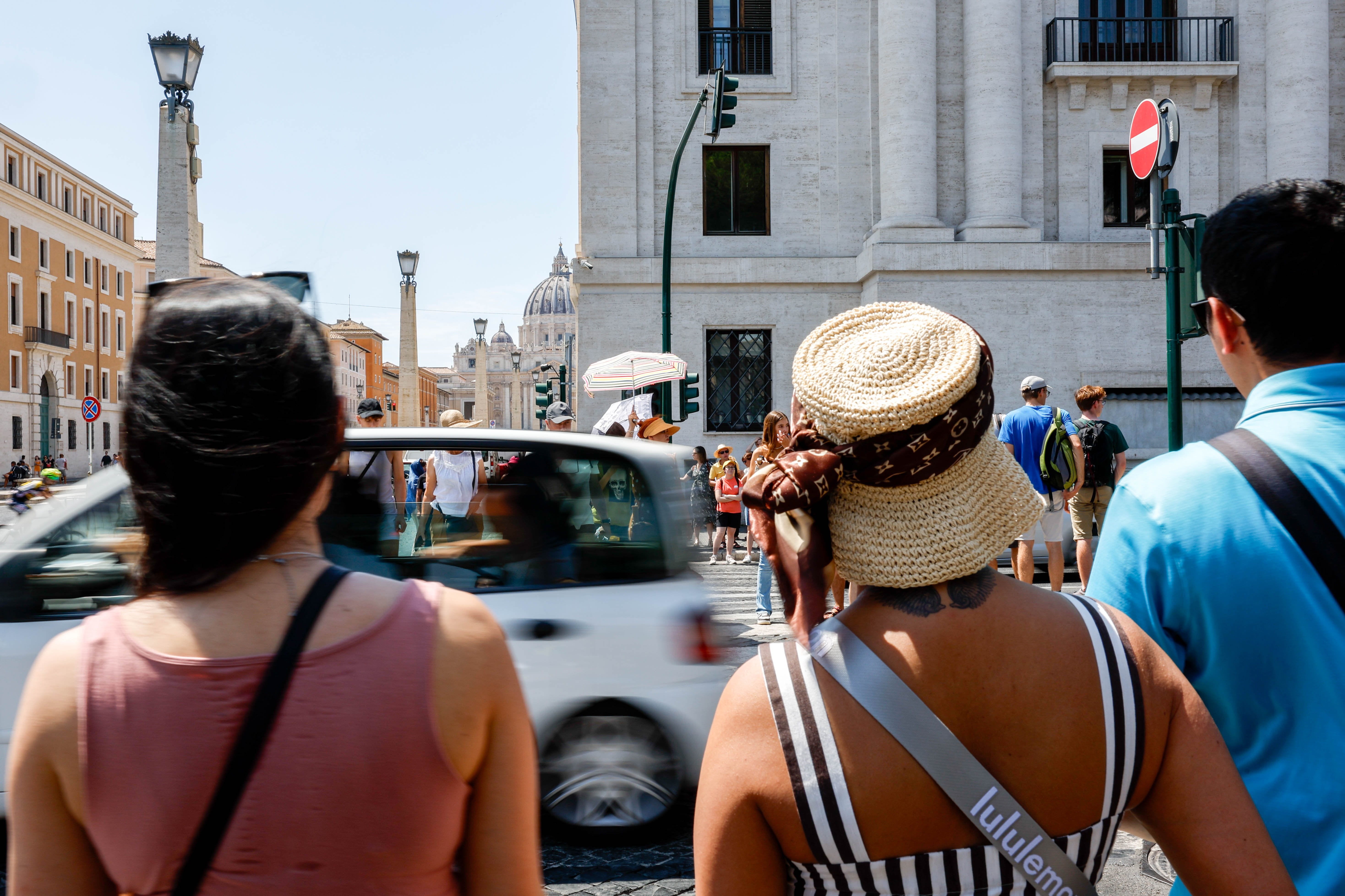 pedestrians Rome