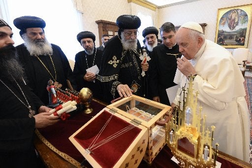 Coptic Pope Tawadros and Pope Francis