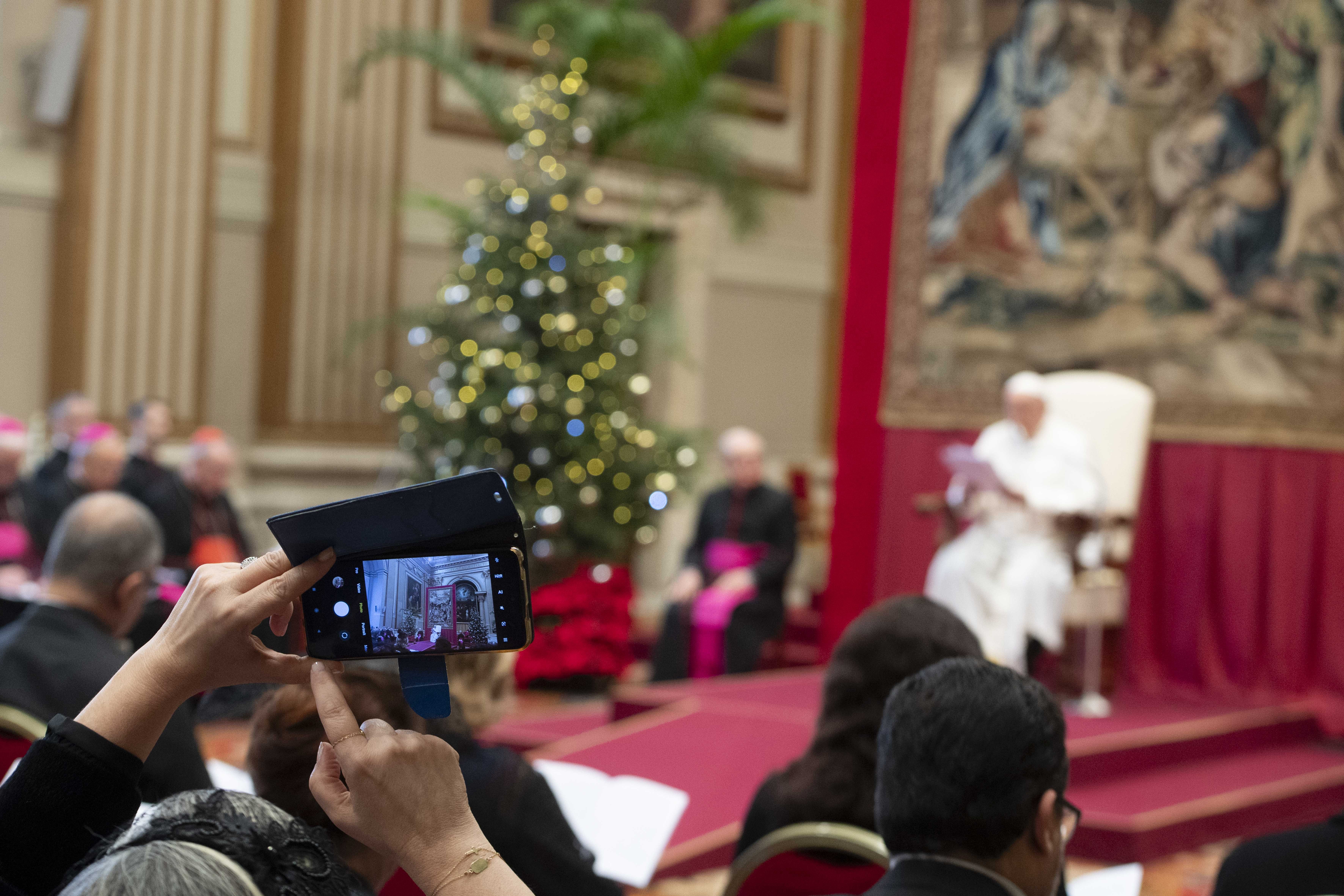 pope speech camera
