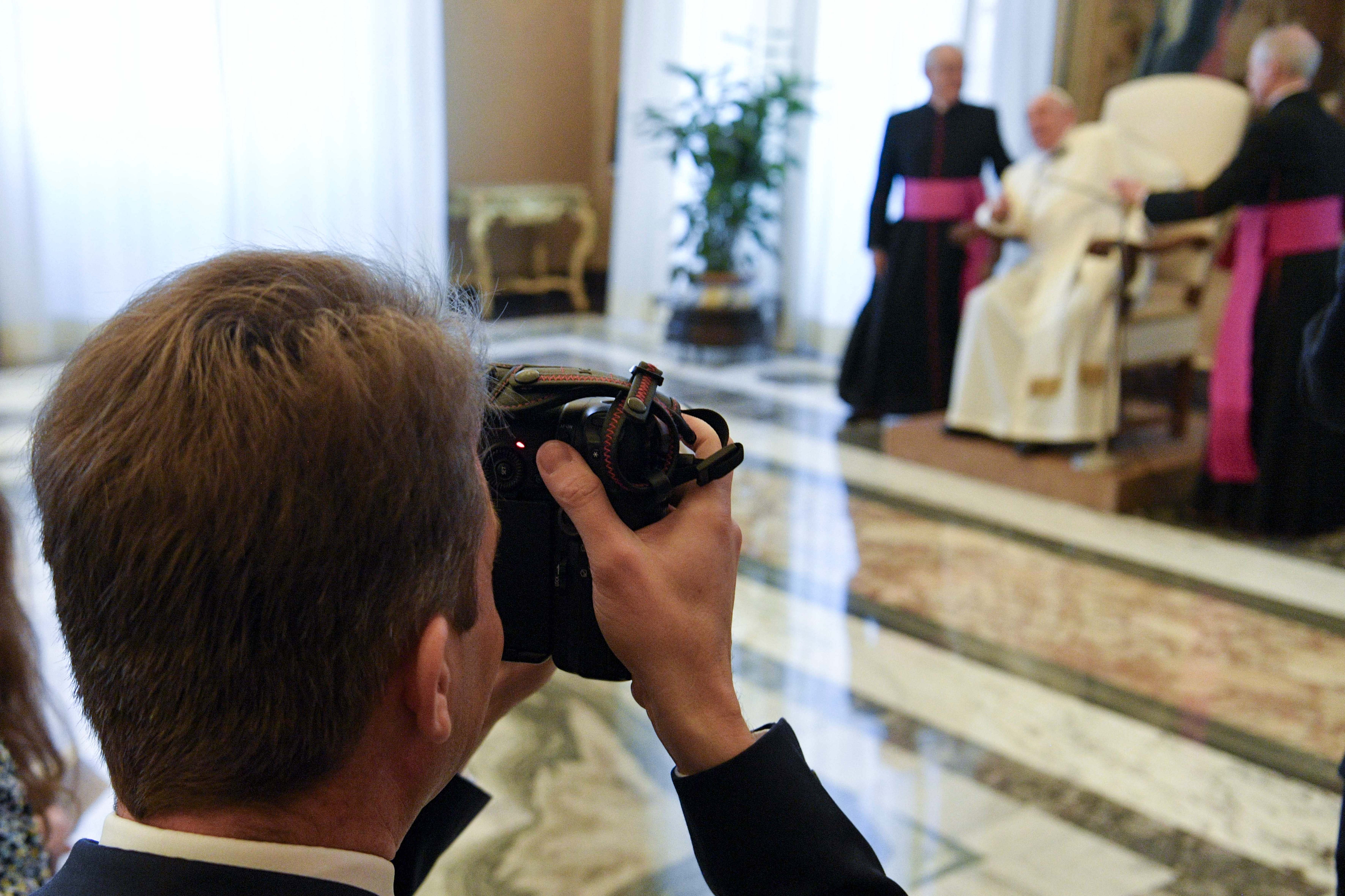camera pope