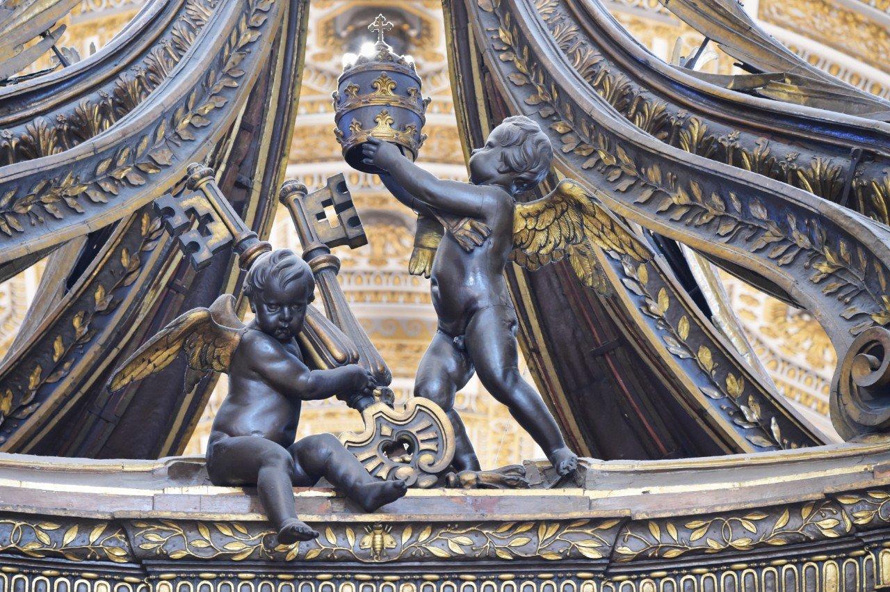 cherubs baldachin