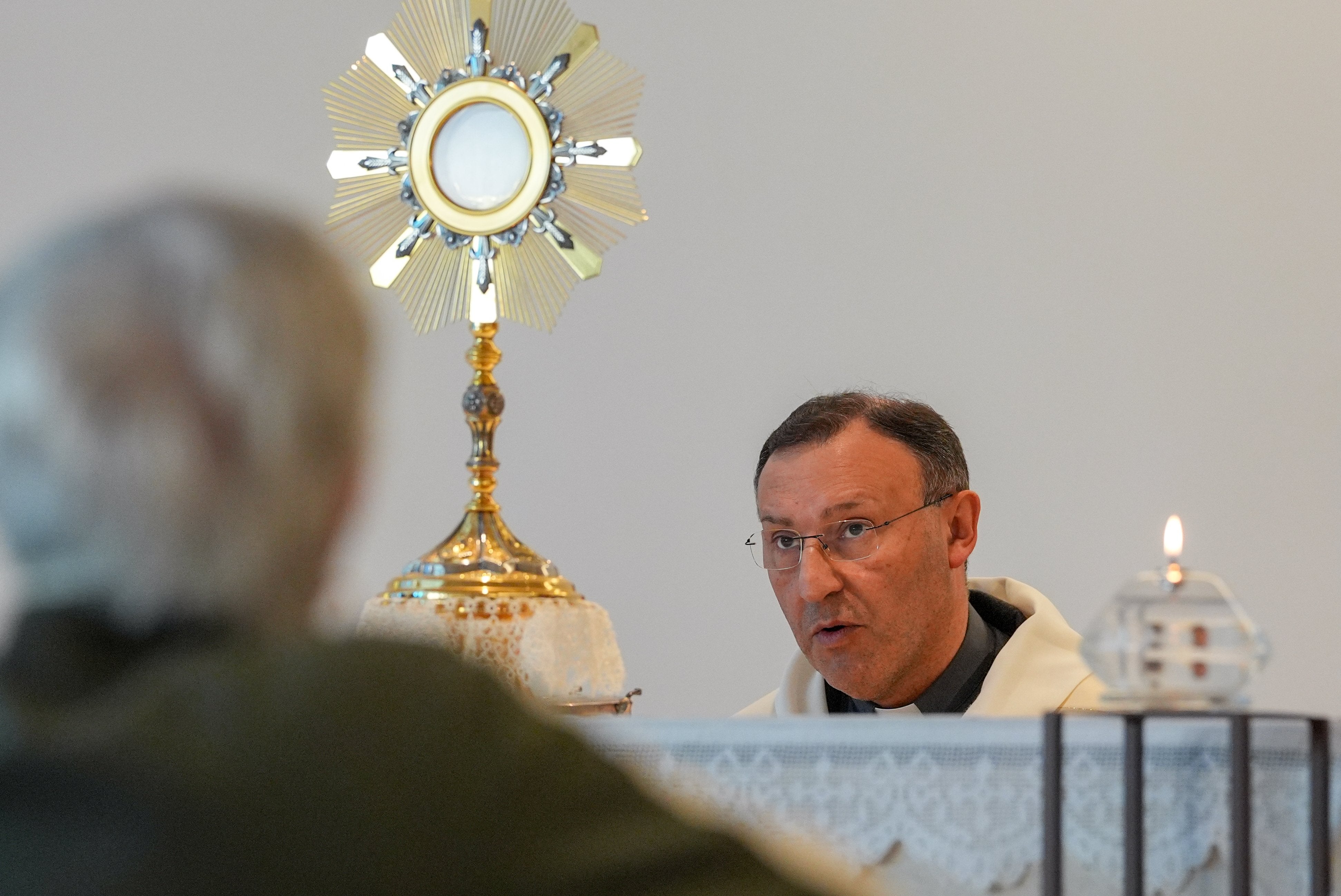 Eucharistic adoration at Rome's Gemelli hospital