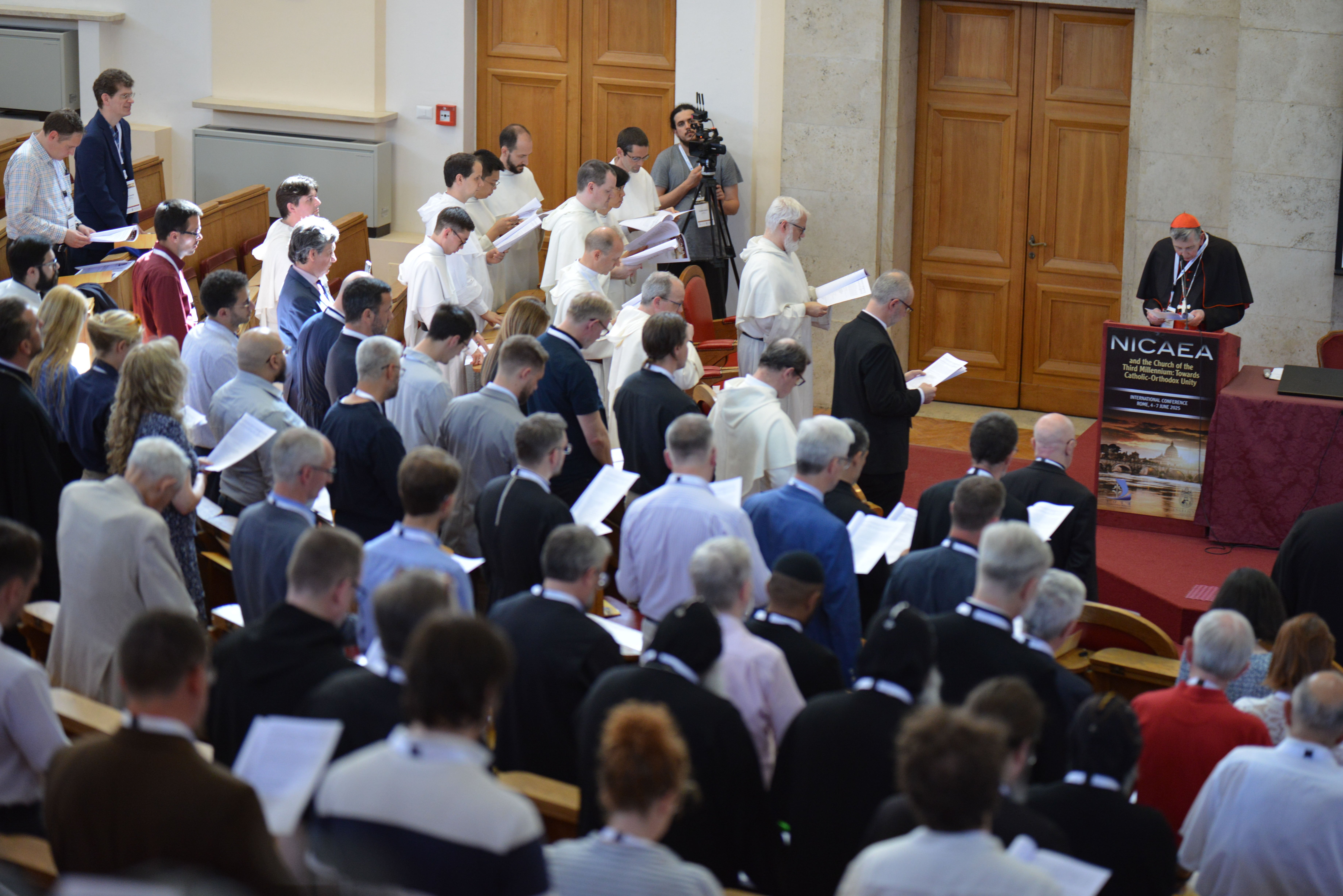 Cardinal Kurt Koch leads prayer at Nicaea conference