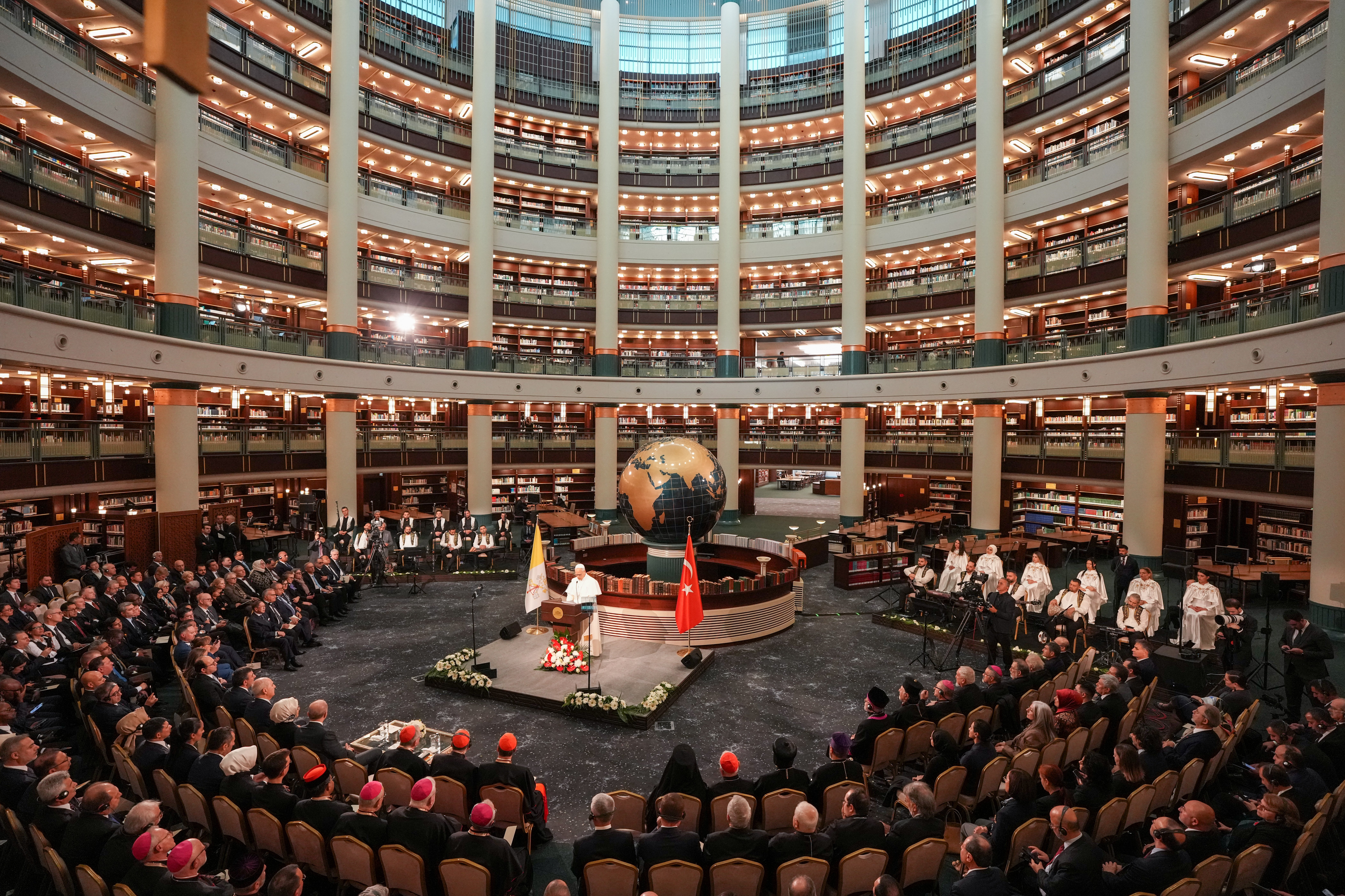 Pope Leo speaks to Turkish leaders in the National Library in Ankara