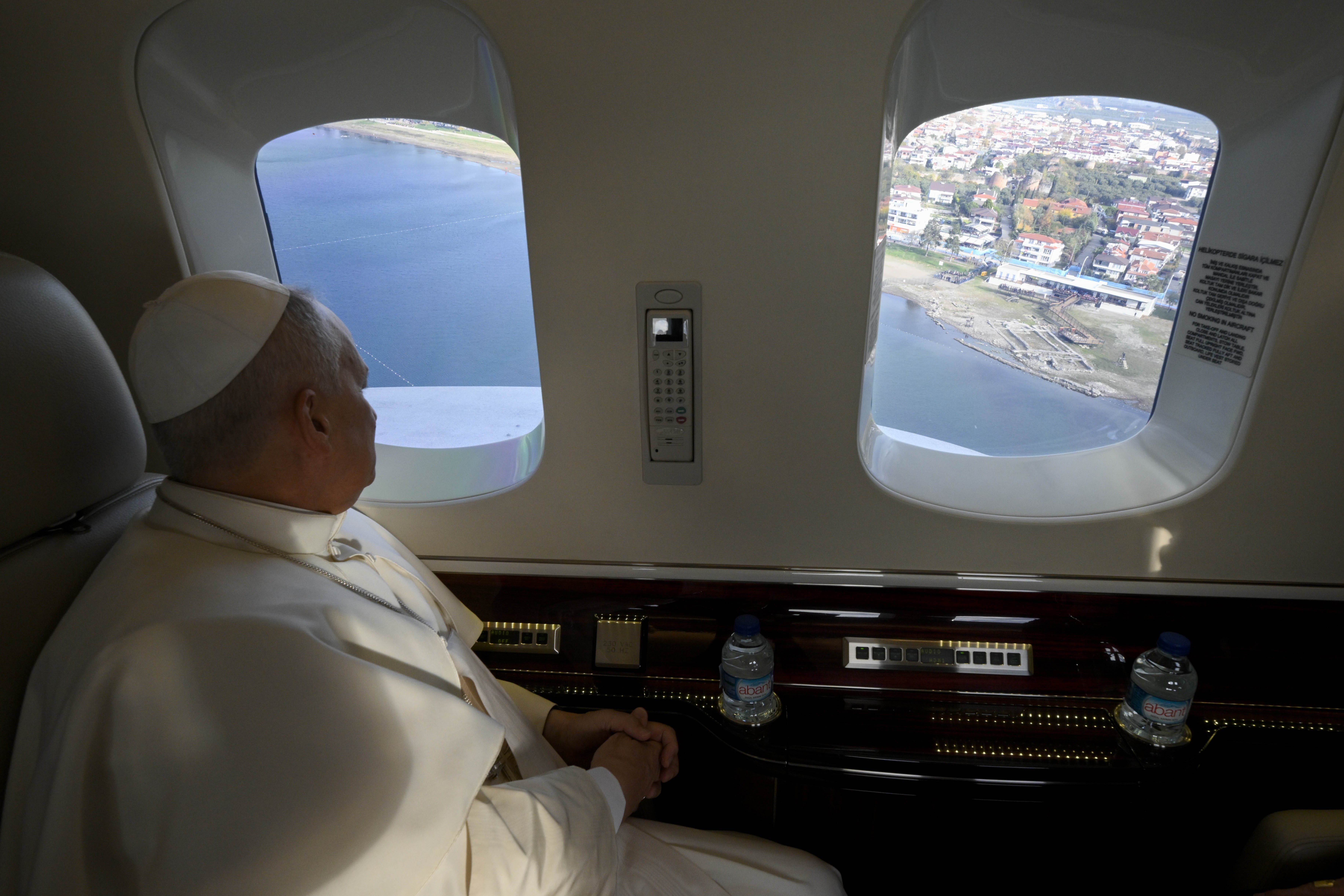 Pope Leo flying in a helicopter to Iznik, Turkey