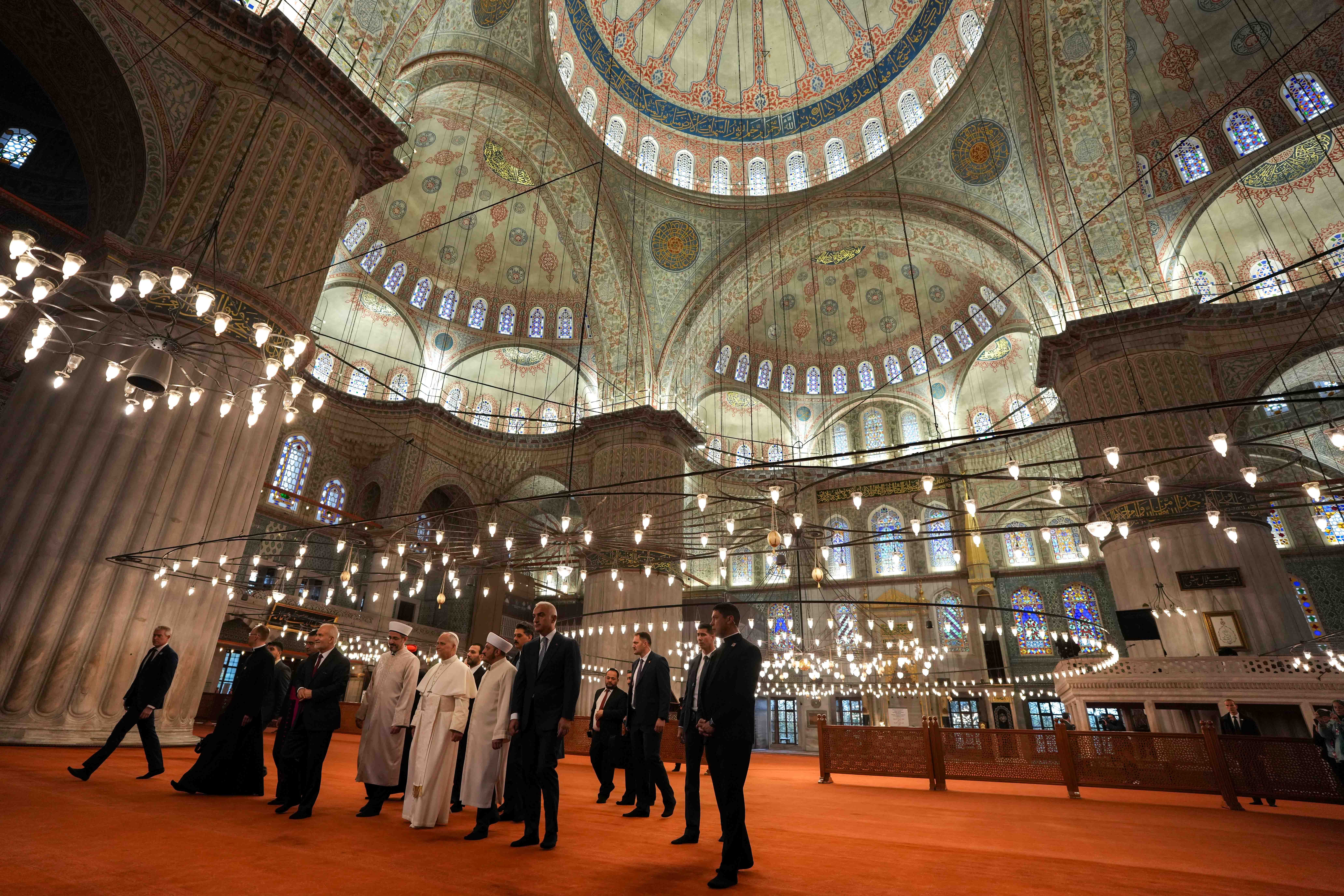 Pope Leo XIV in the Blue Mosque in Istanbul