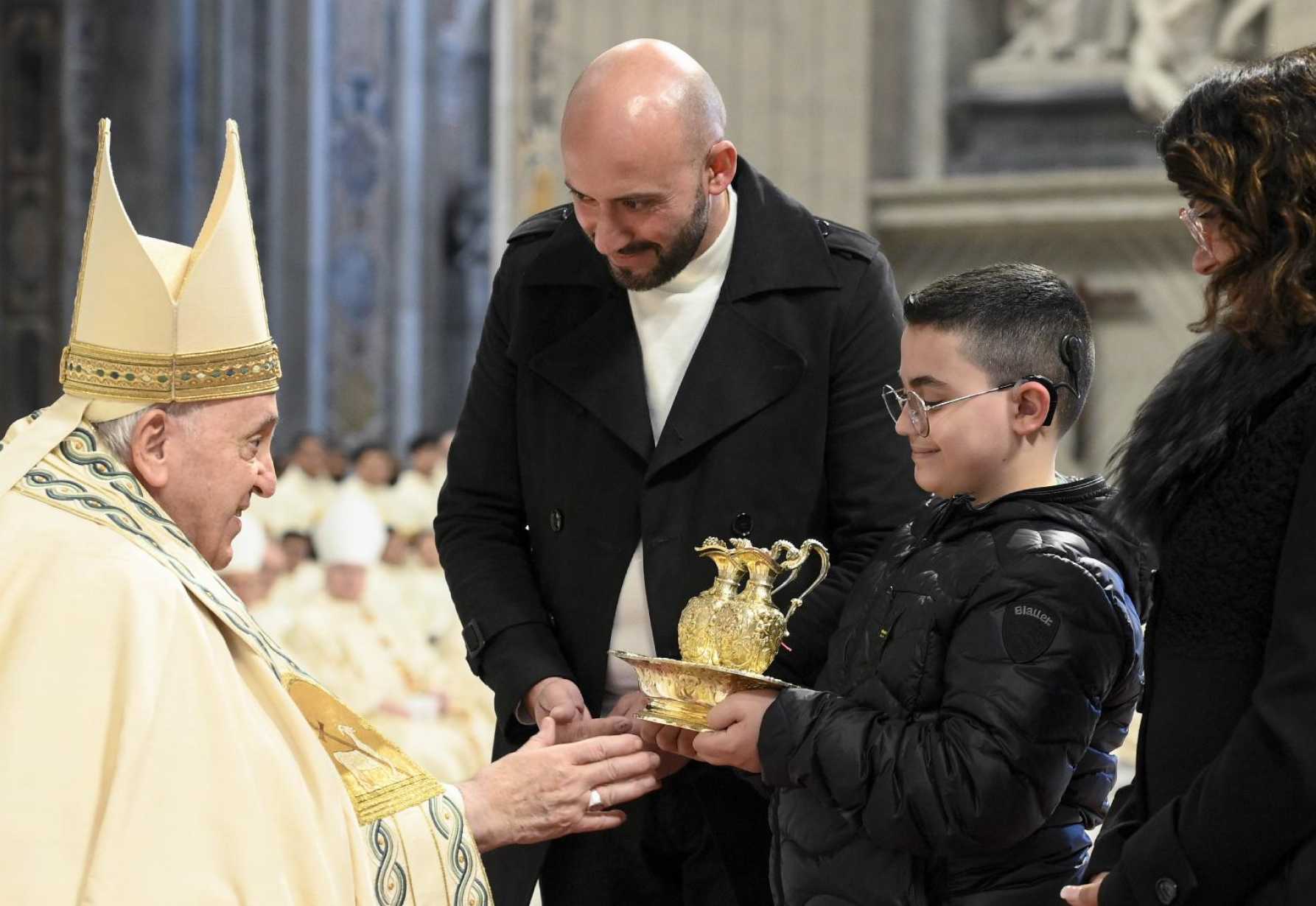 On New Year's, pope calls for taking the risk of changing the world