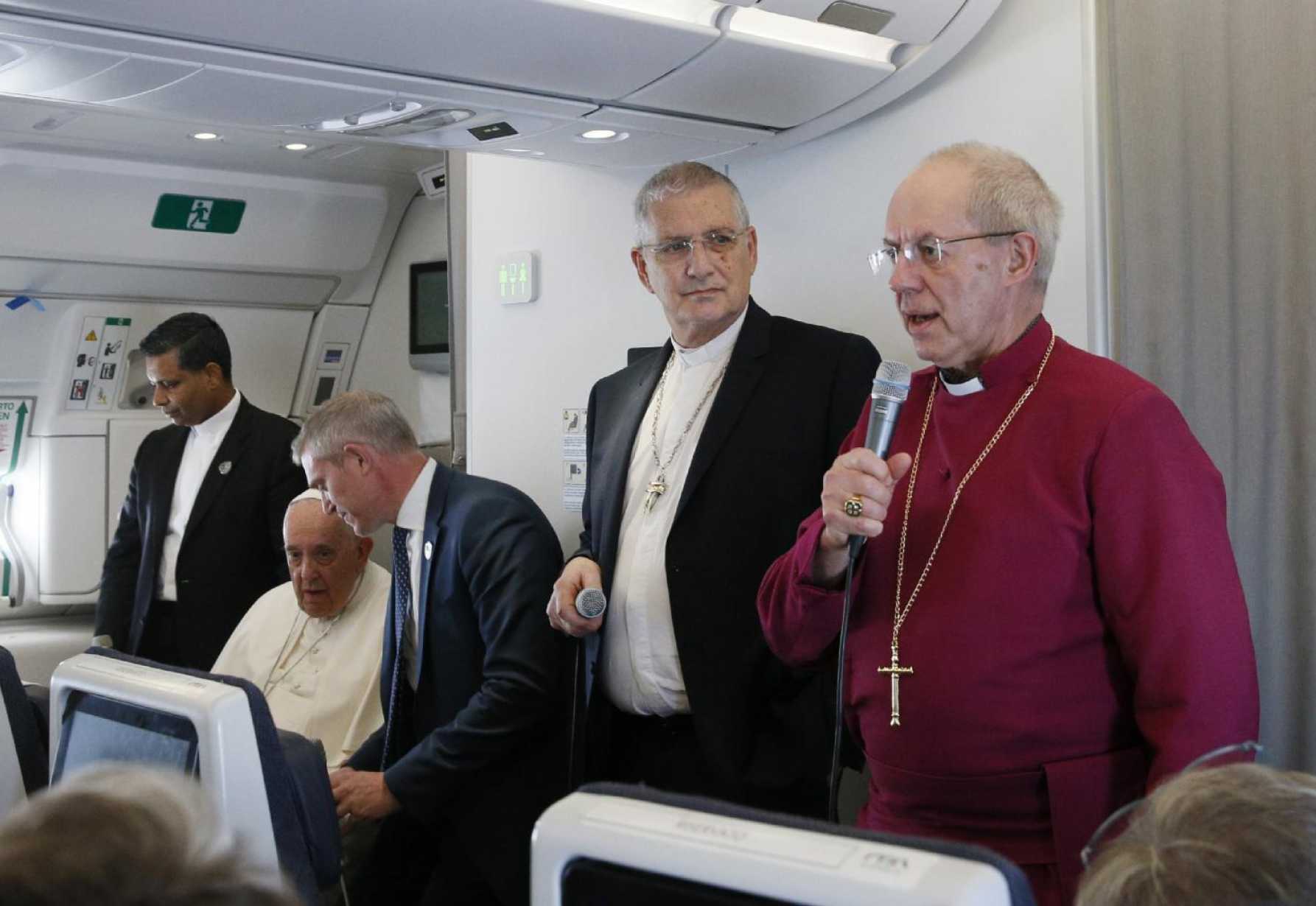 Arms trade is a 'plague,' pope says on flight back from Africa