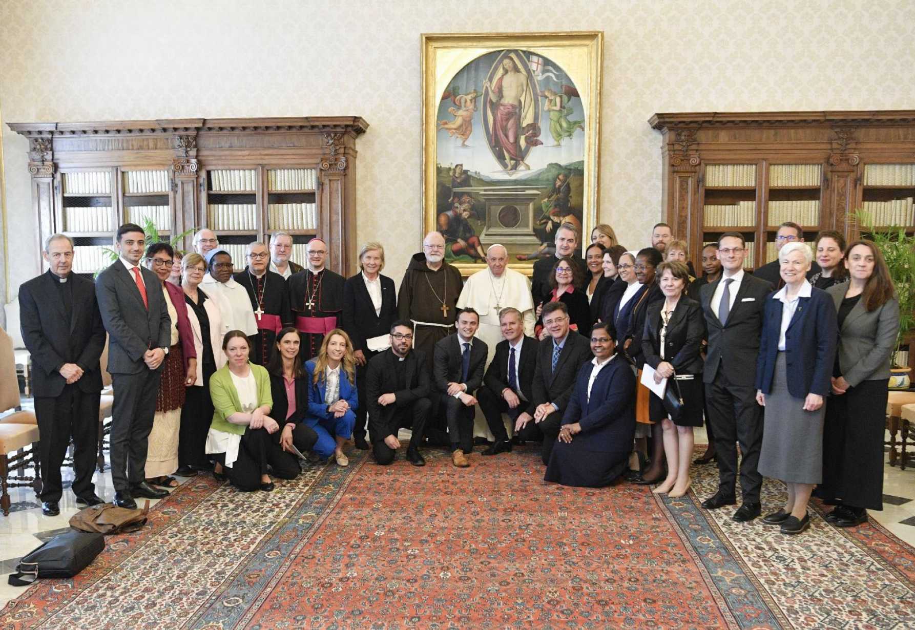 Pope with safeguarding commission