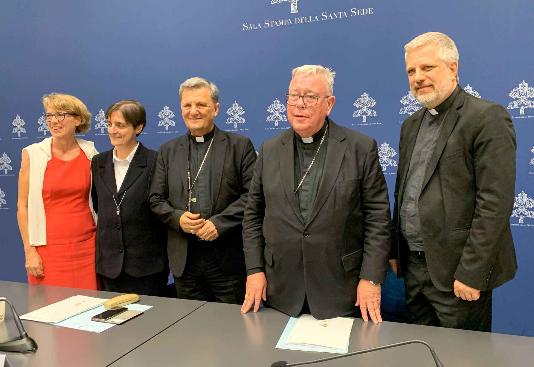 Synod document asks how to increase unity, participation, mission outreach