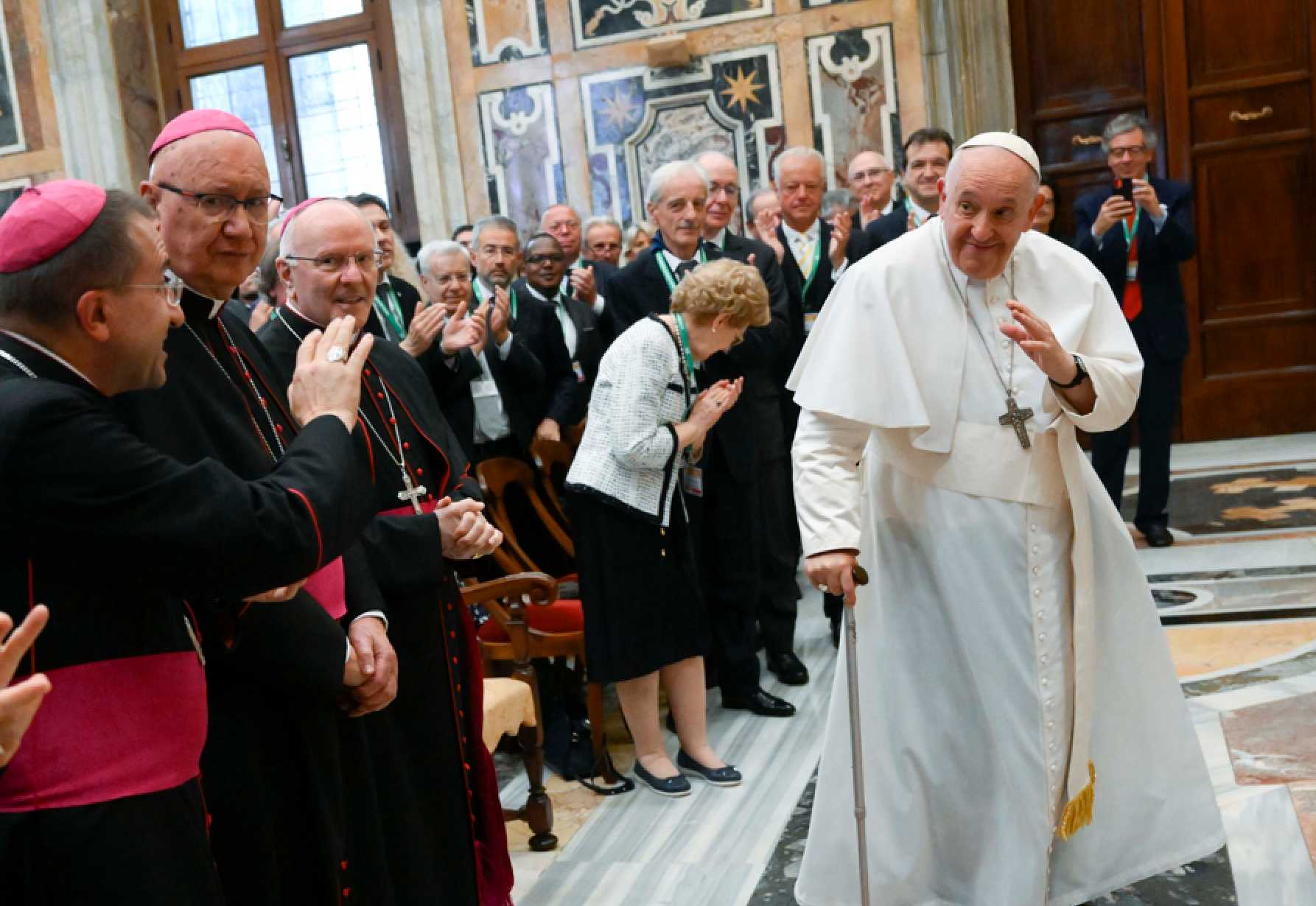 Pope has quick medical checkup at Rome hospital