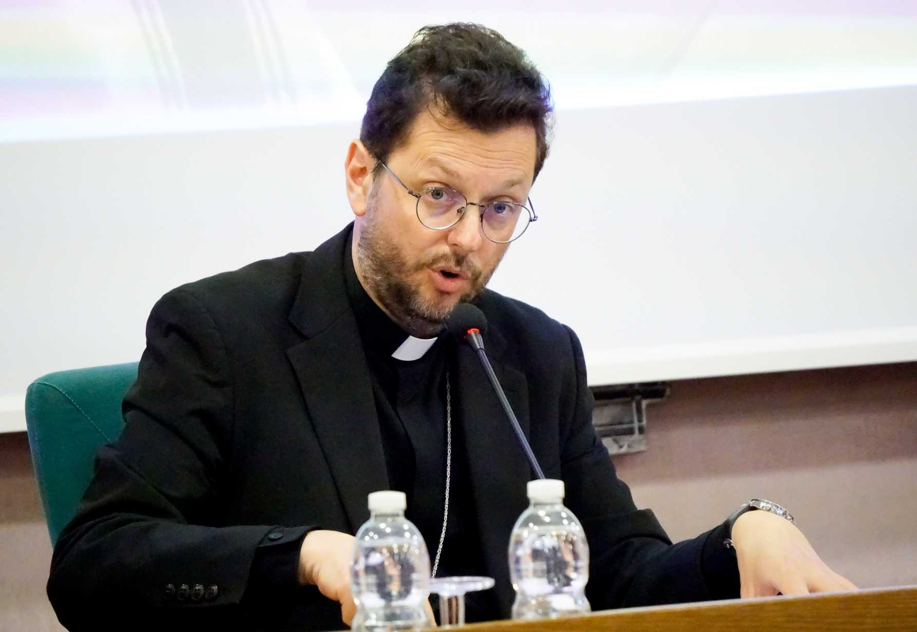 Mongolia trip shows pope's love for 'every single faithful,' cardinal says