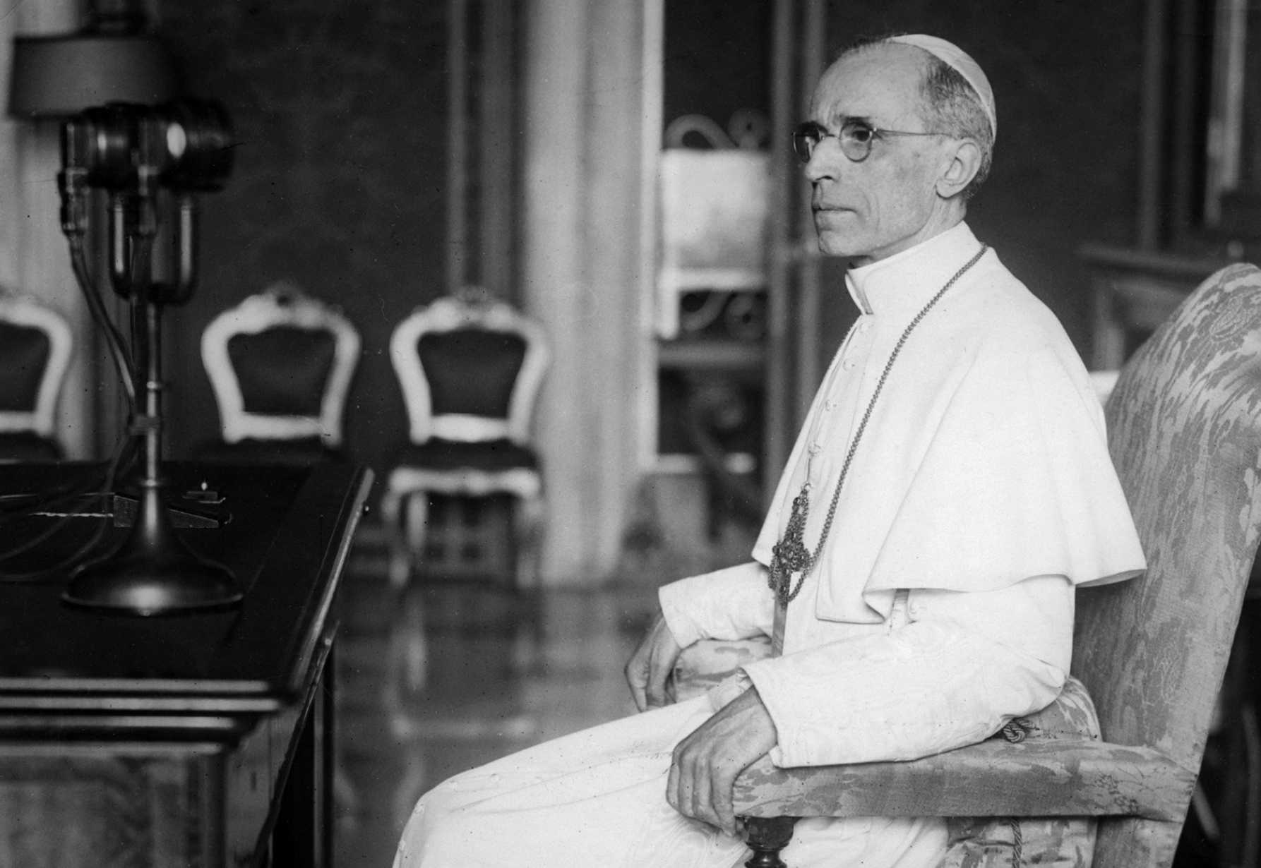 Pious protector: After 80 years, a pope is remembered for saving Rome
