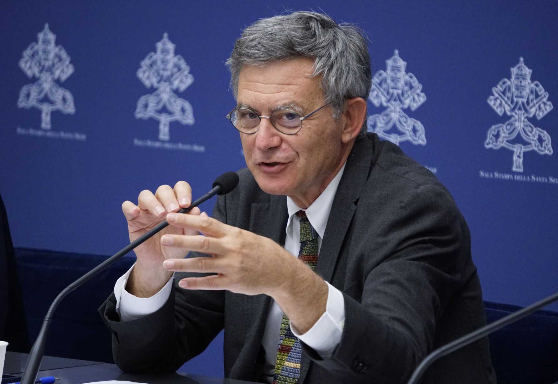 Vatican offers details on how synod will work, media access