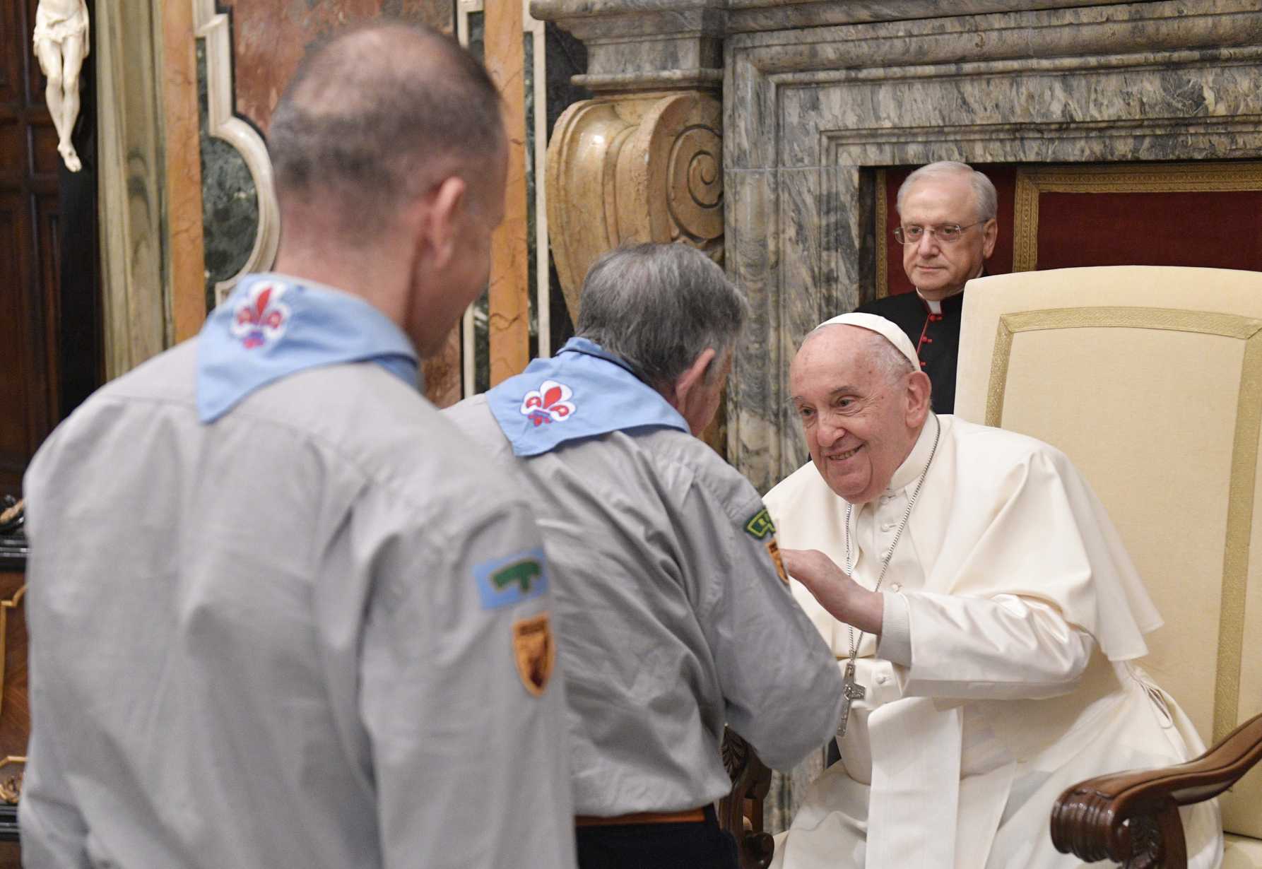 Seek contact with nature to change polluting lifestyles, pope says
