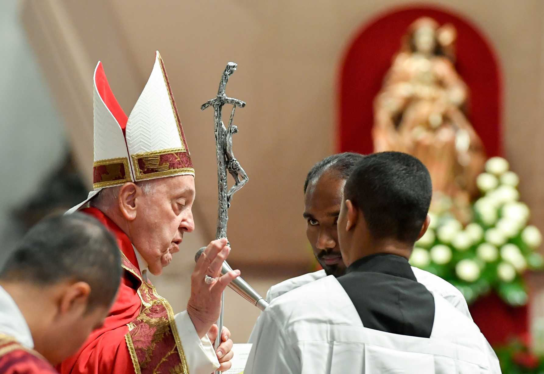 Holy Spirit makes Christians gentle, not 'overbearing,' pope says