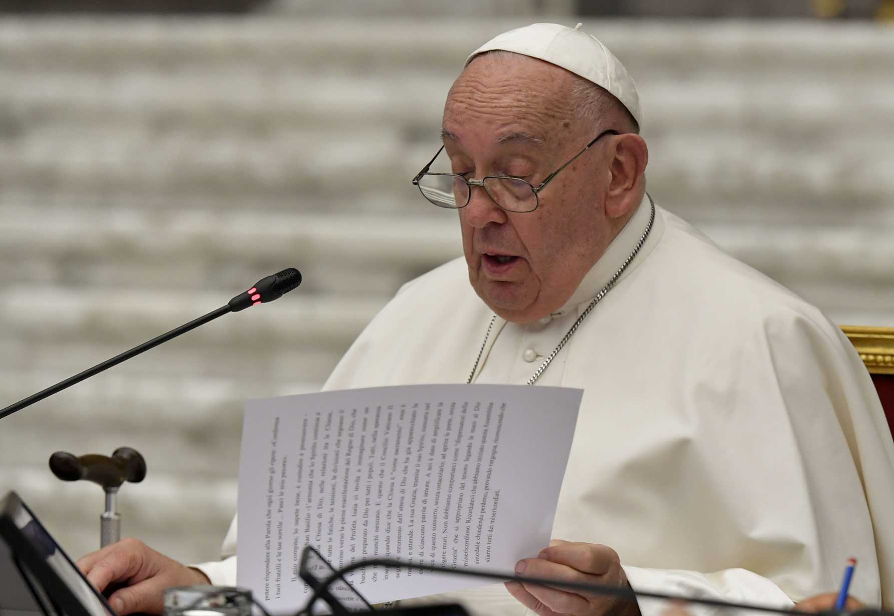 Final synod document is magisterial, must be accepted, pope says