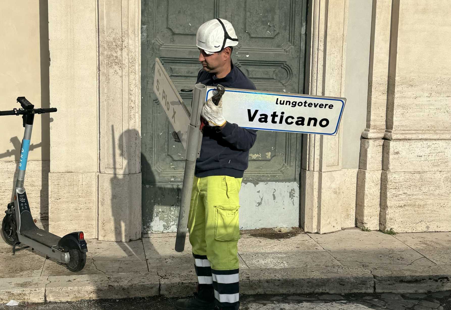 'Pilgrims of Hope': Vatican prepares to welcome millions for Holy Year