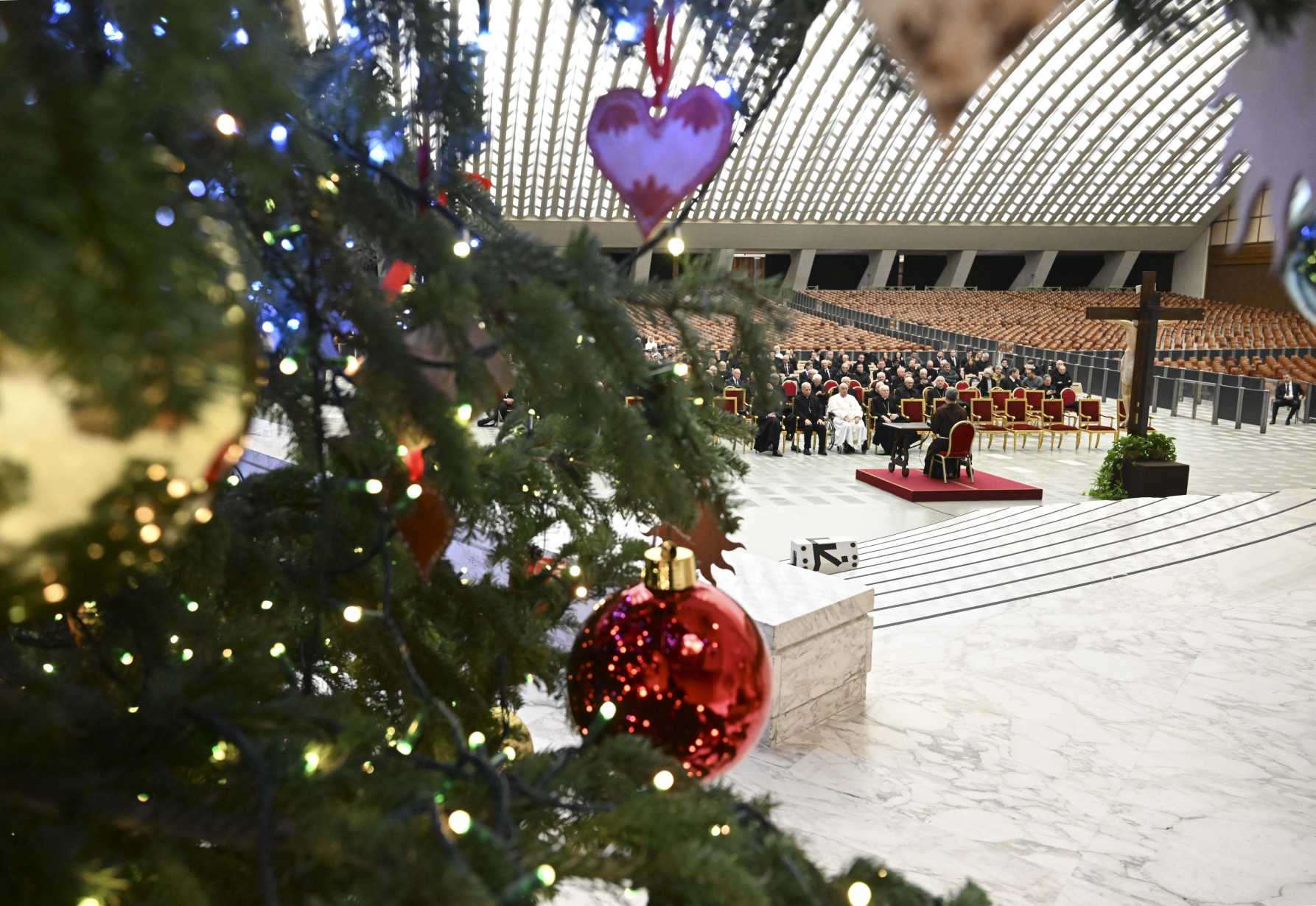 Trust in God, humanity makes world shine brighter, papal preacher says