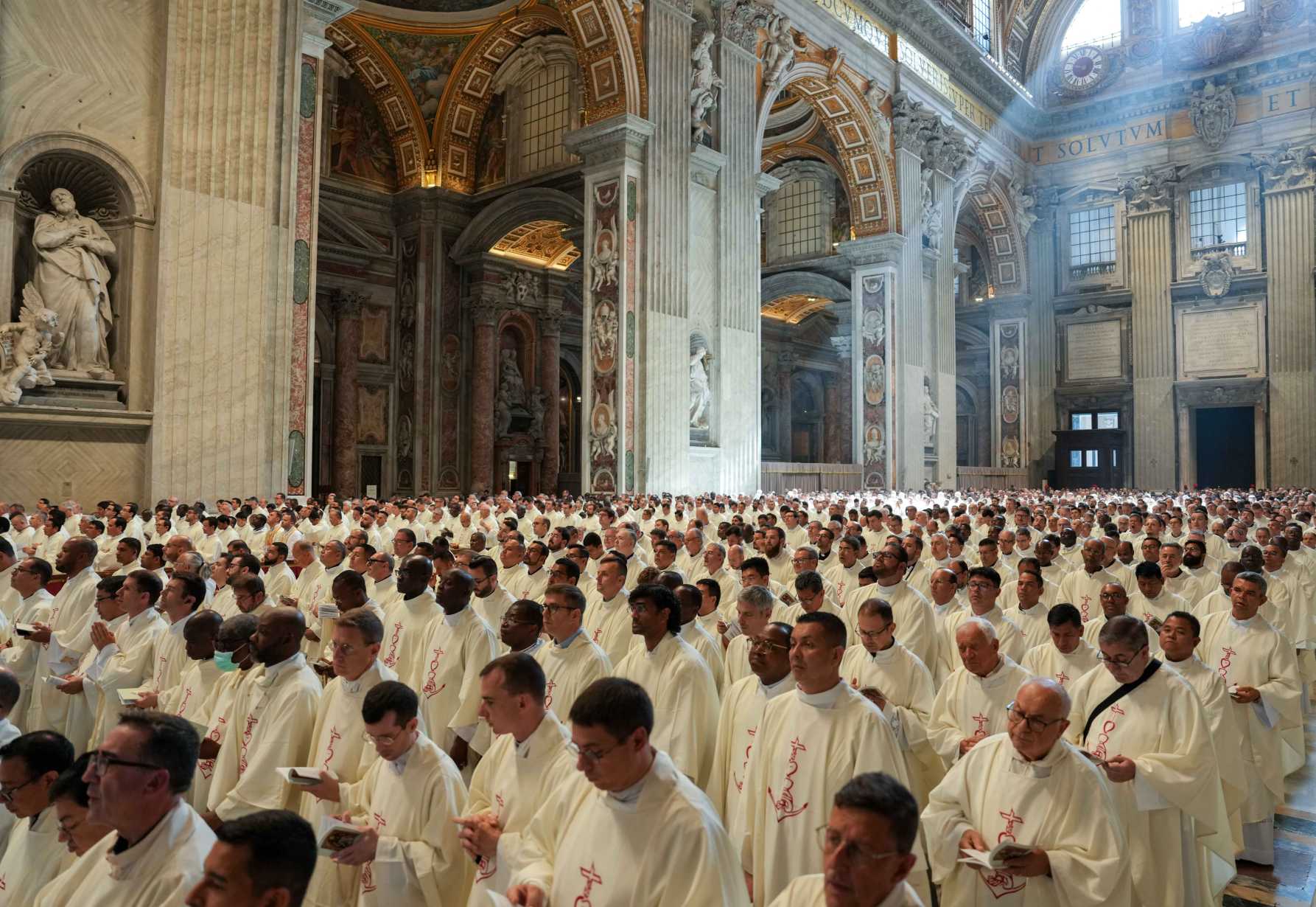 Remain united, care for those who are lost, suffering, pope tells priests