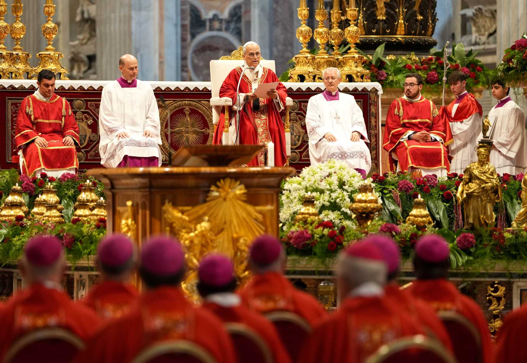 Archbishops must promote unity, seek new ways to share Gospel, pope says