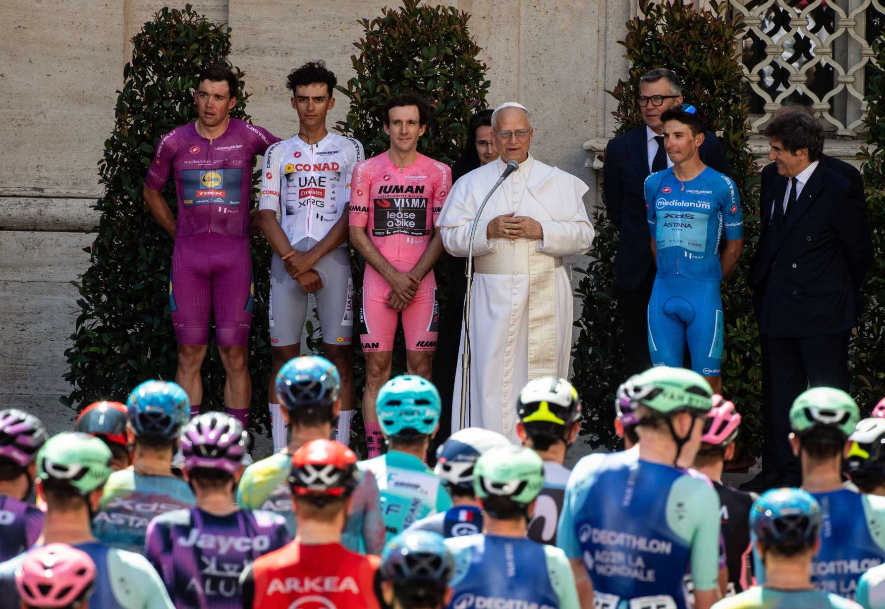 Take care of body, mind, heart, spirit, pope tells professional cyclists