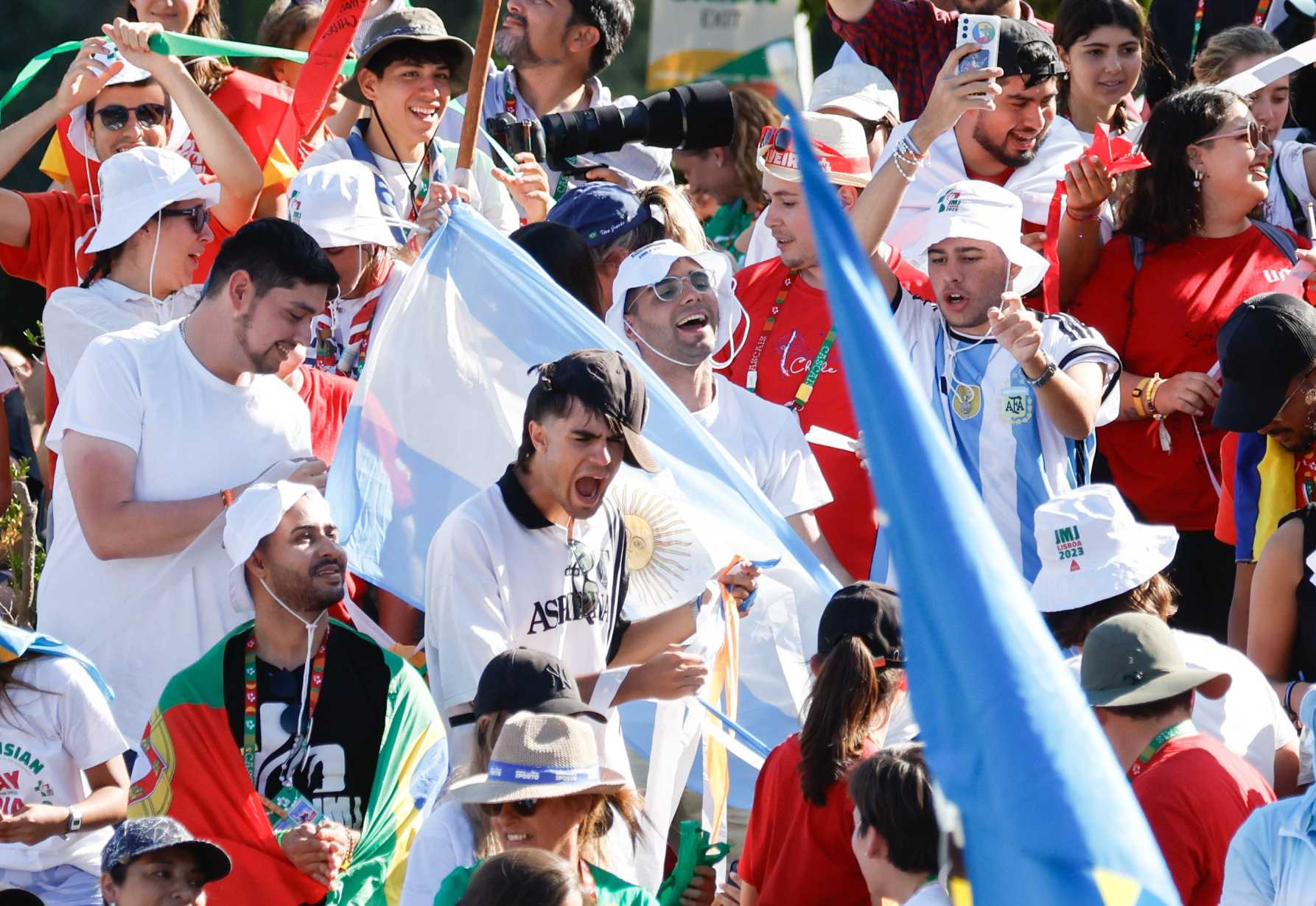 Jubilee of Youth chance to celebrate hope, fraternity in world at war, panel says