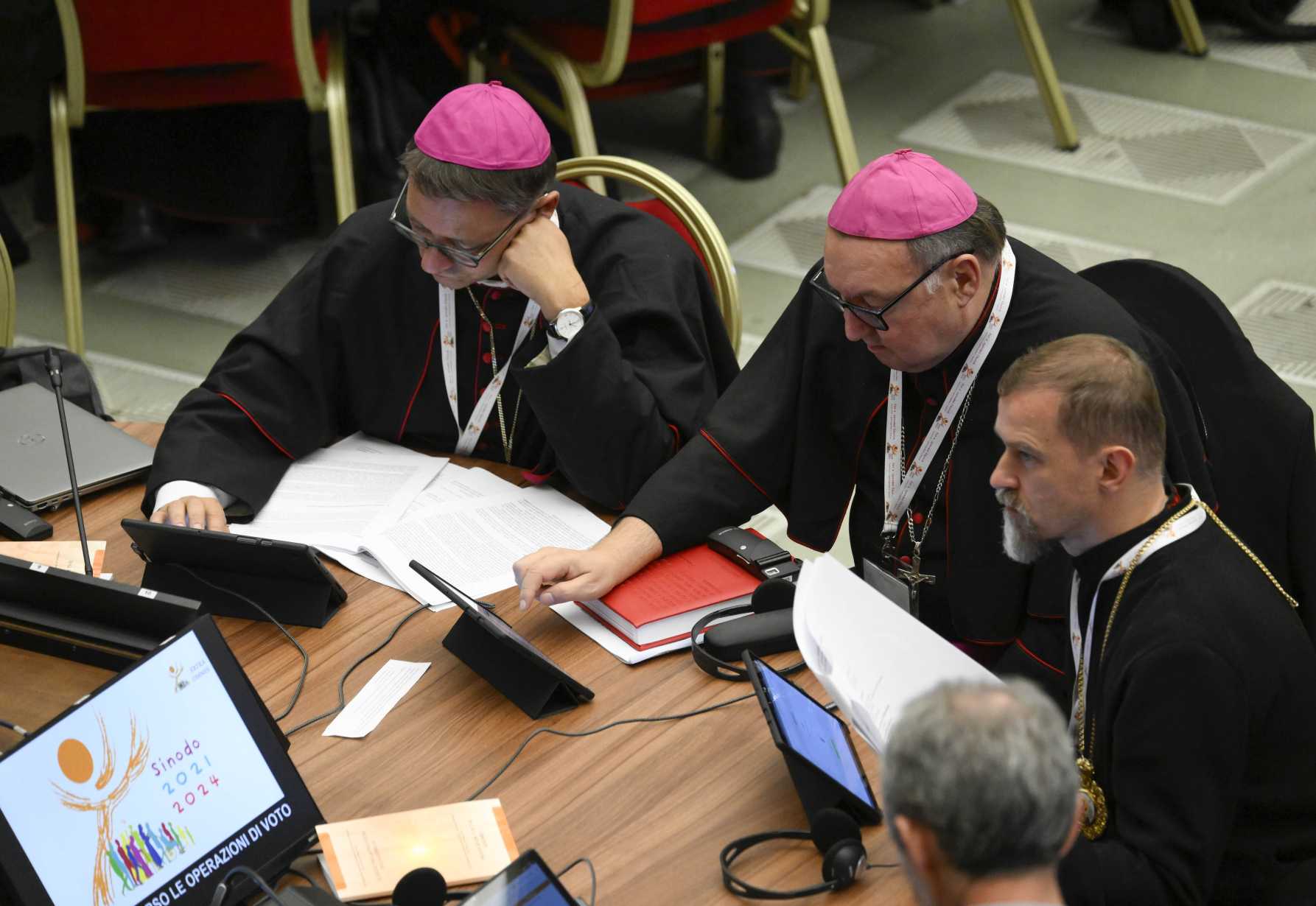 Vatican provides guidelines to help local churches, bishops implement synod on synodality