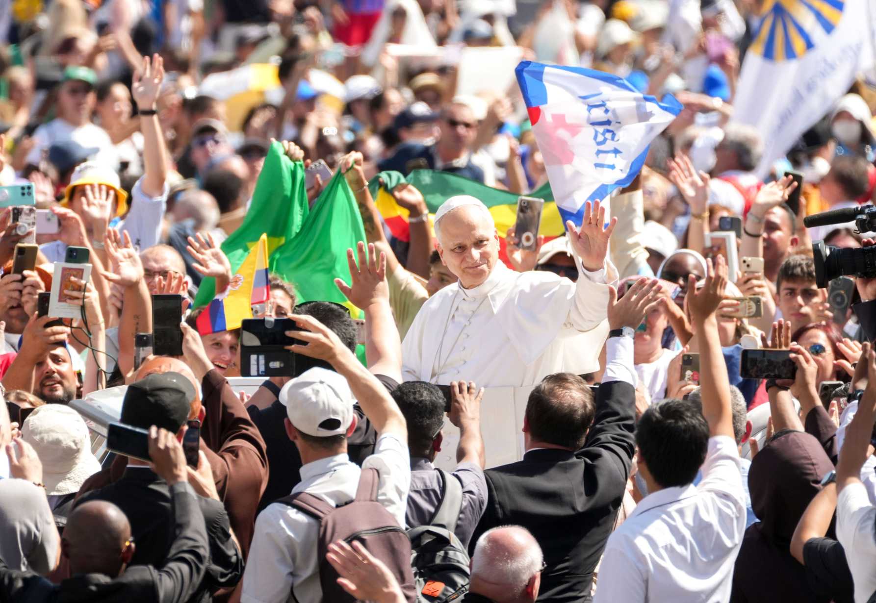 New young saints encourage faithful to live life to the full, pope says