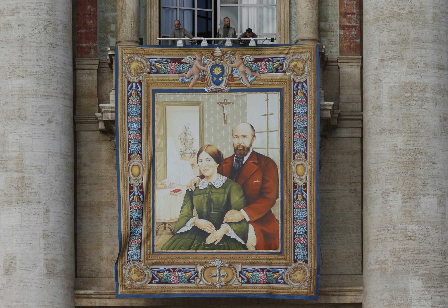 Marriage is a 'noble, exalted' vocation, path to holiness, pope says