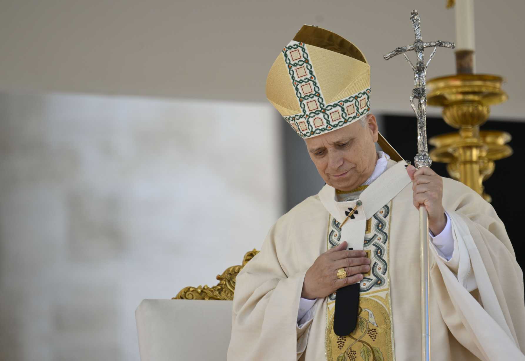 Pope asks: When there are cries for help, do Christians respond with love?