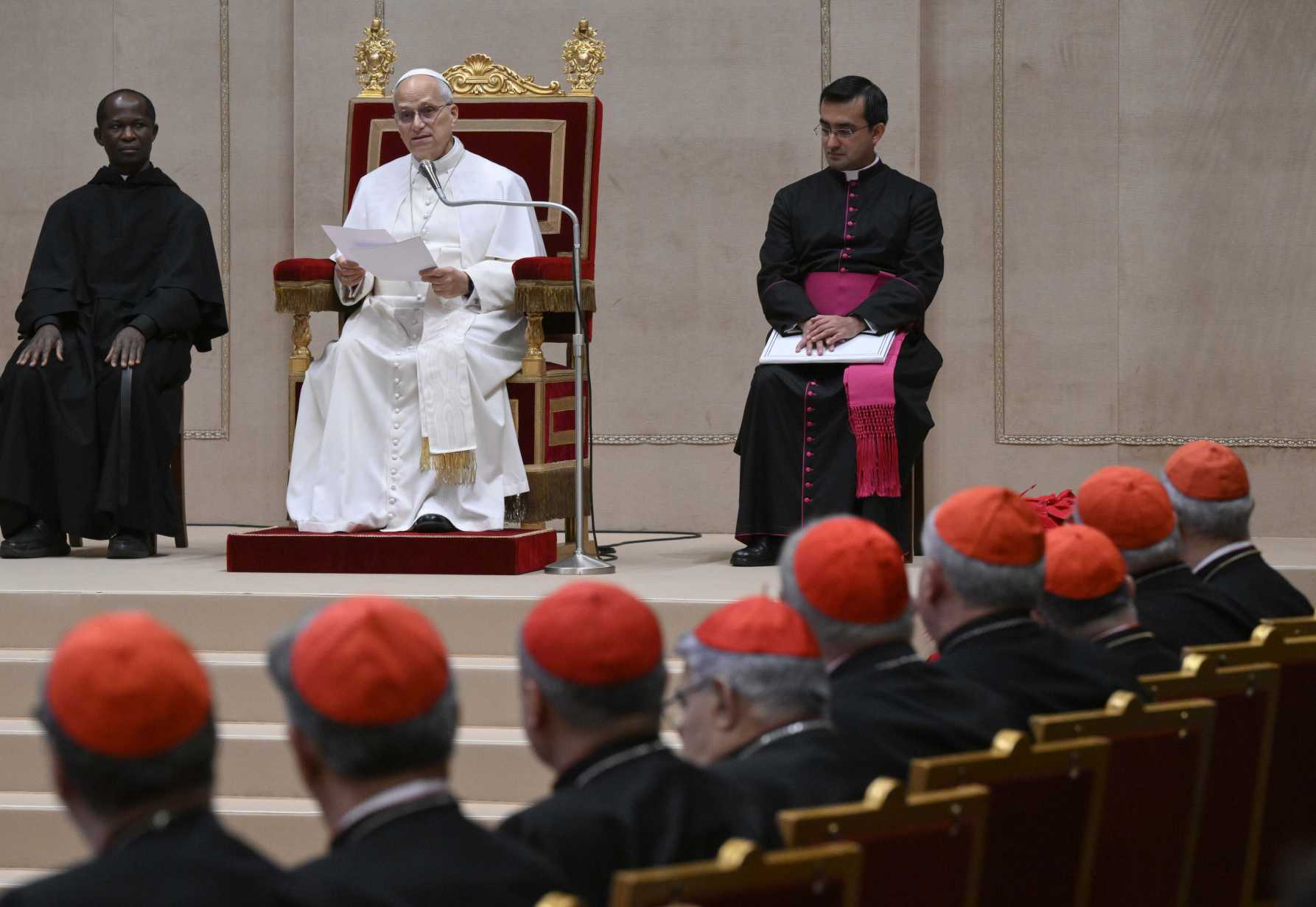 Curia must reflect 'new humanity,' founded on love, solidarity, pope says