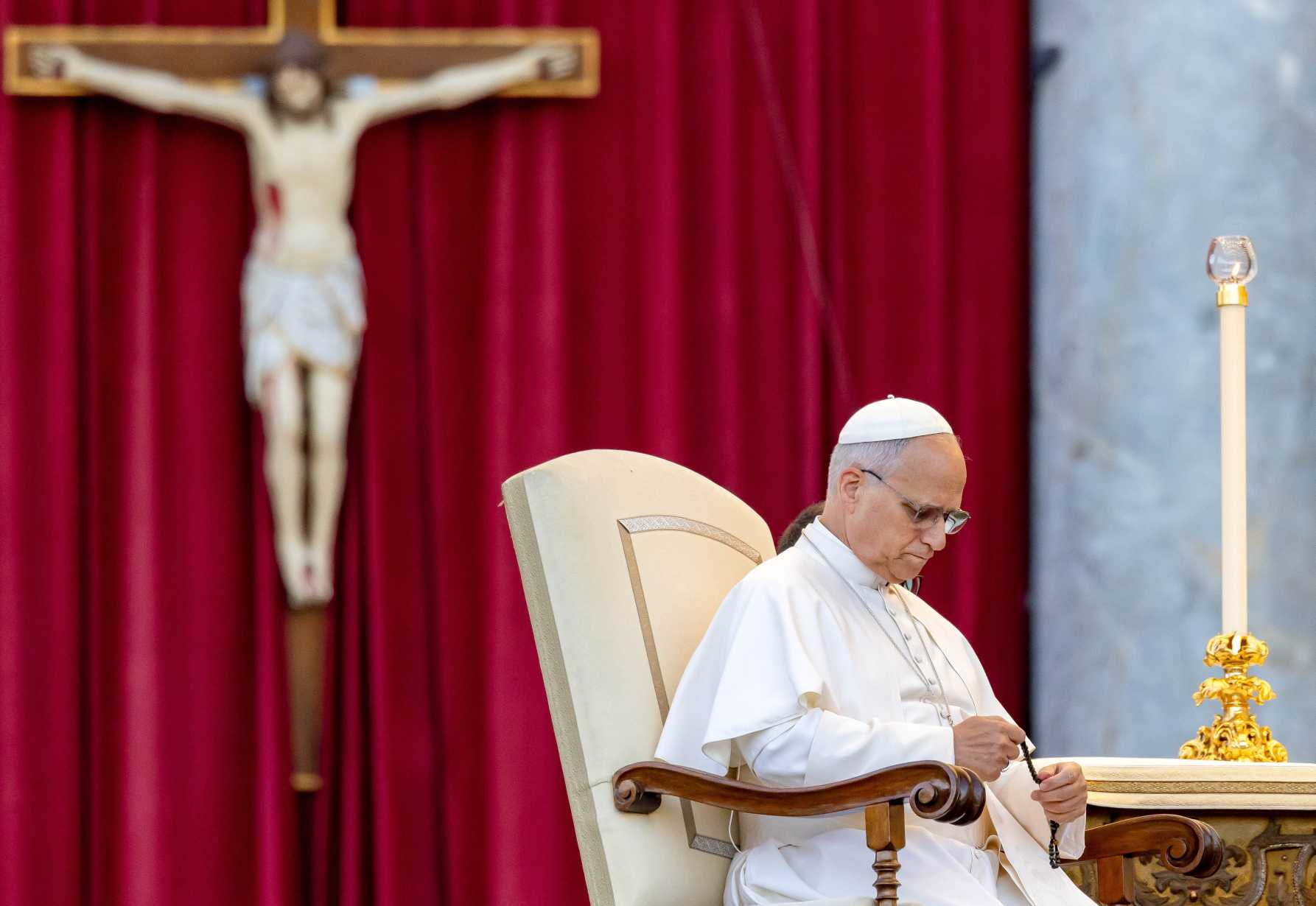 Pope invites Catholics to 'disarm' language and build kindness, respect for Lent