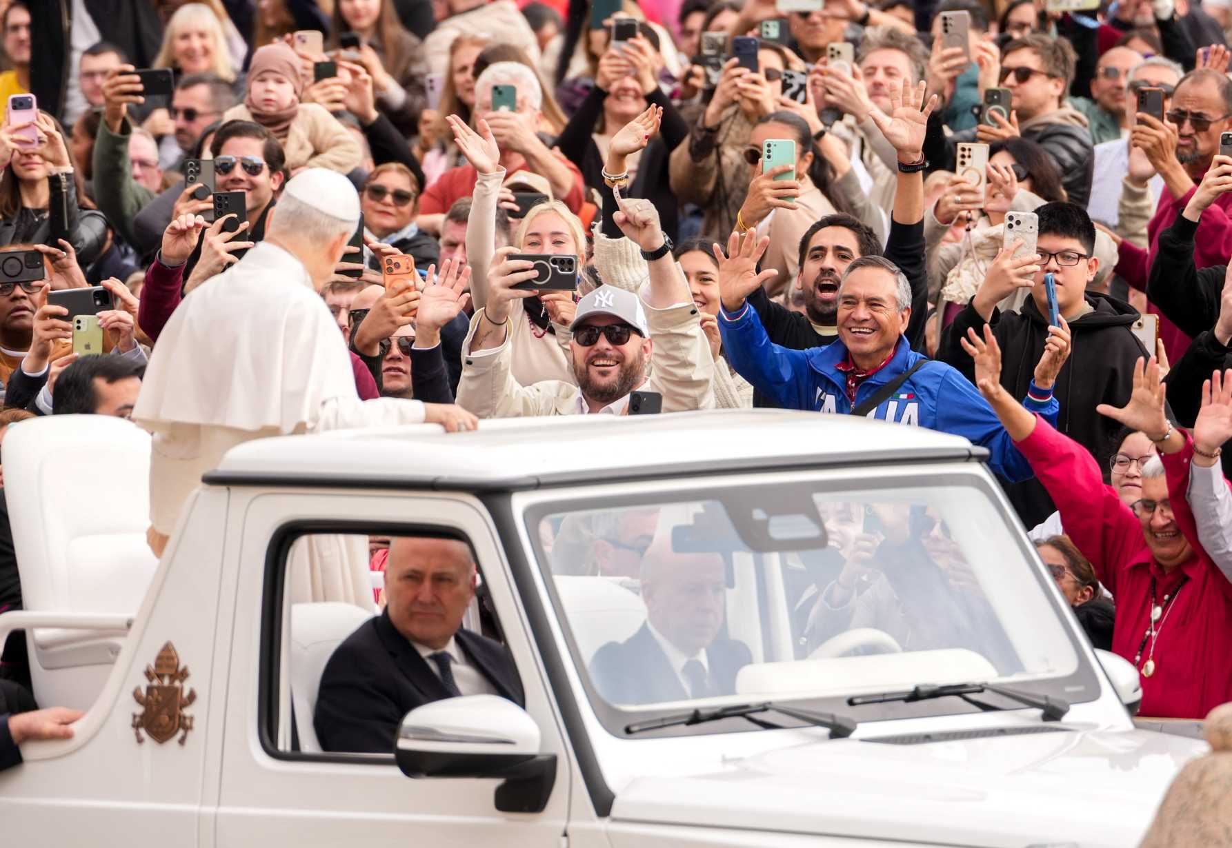 Church's unity comes from faith in Christ and from love, pope says