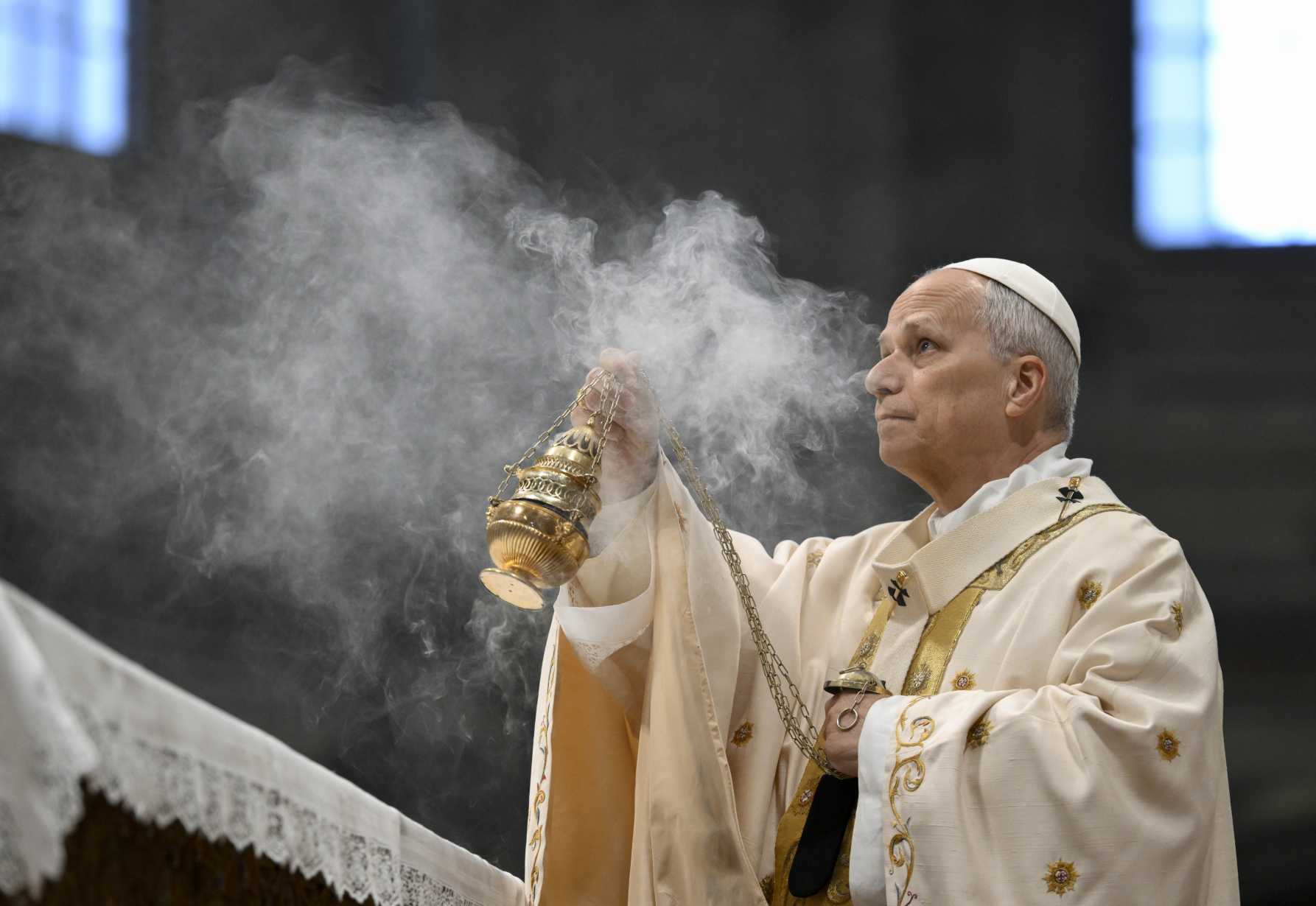 'In this dark hour of history,' do not shy away from your mission, pope says