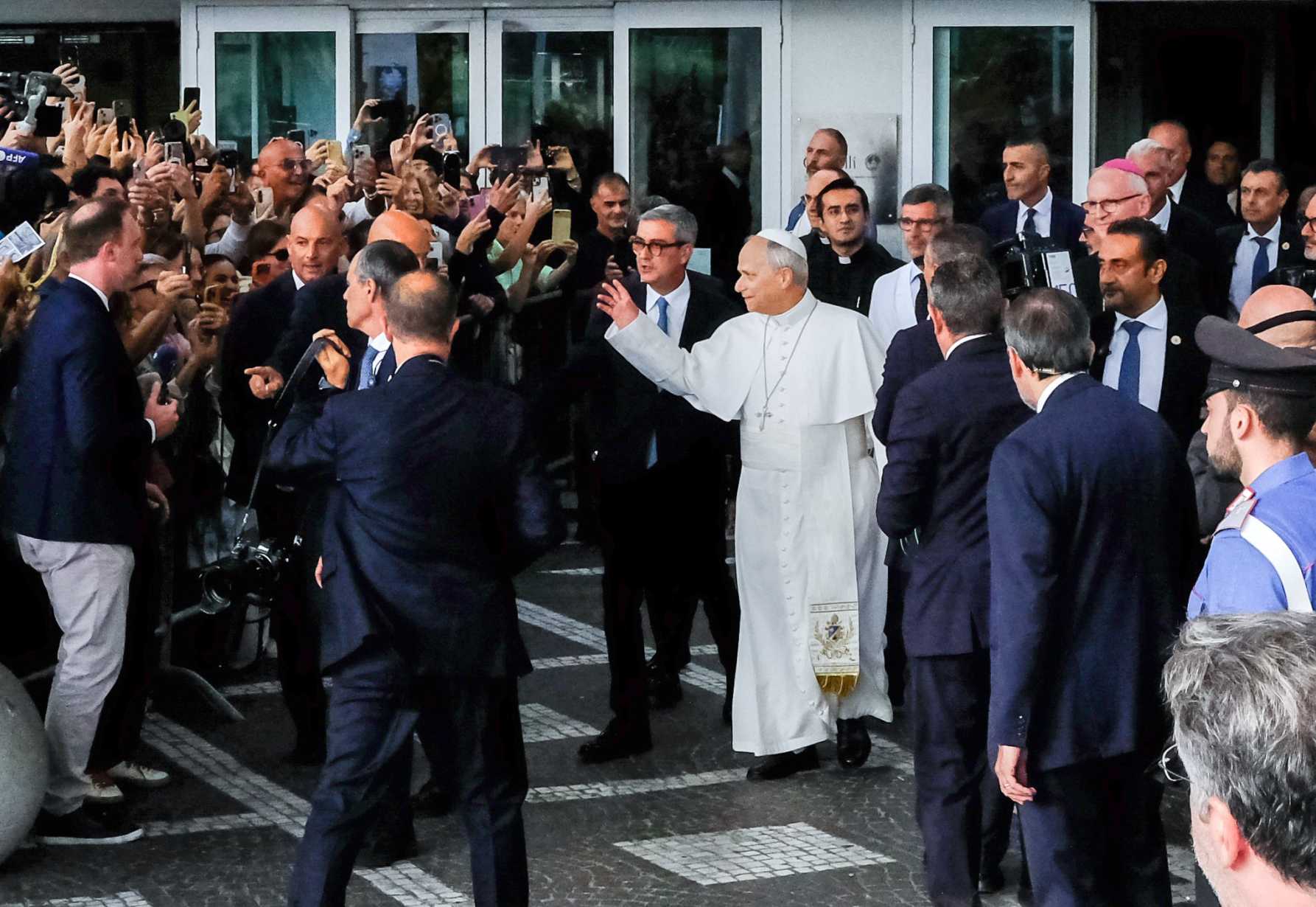 Pope Leo leaves hospital four days after lung cancer surgery