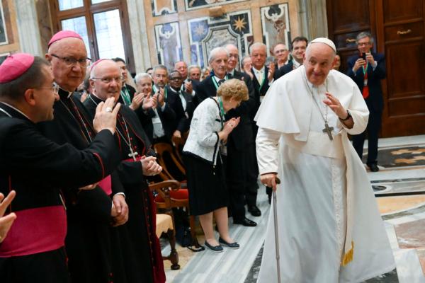 pope waves
