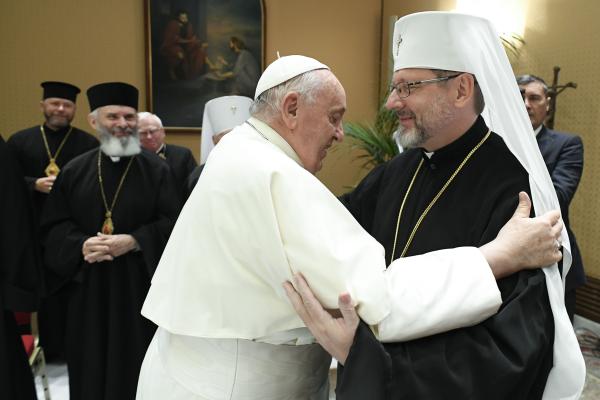 Pope Francis embraces Archbishop Sviatoslav Shevchuk