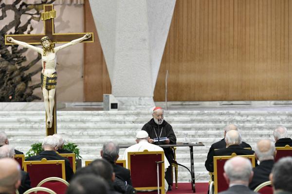 Cardinal Cantalamessa leads Lenten meditation