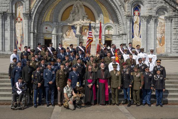 U.S. military members in Lourdes