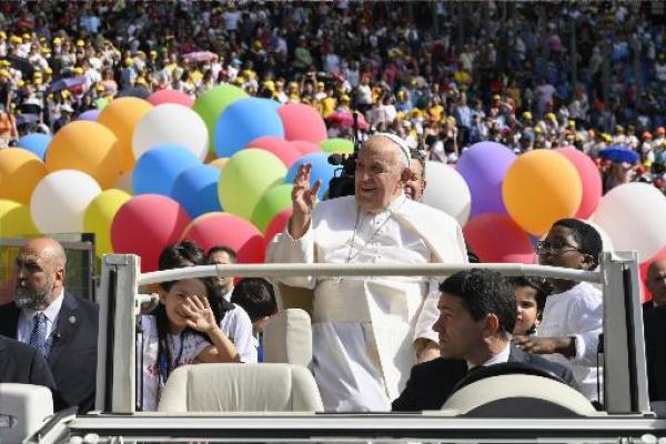 pope balloons