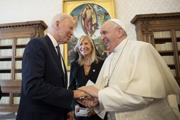biden pope 