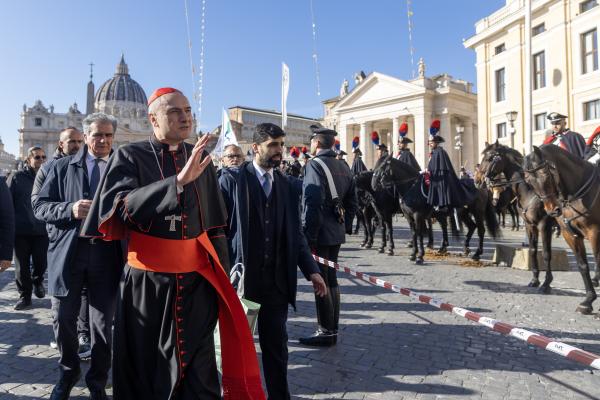 Cardinal Gambetti blesses horses