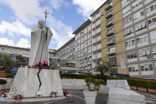 Statue of St. John Paul II outside Rome's Gemelli hospital