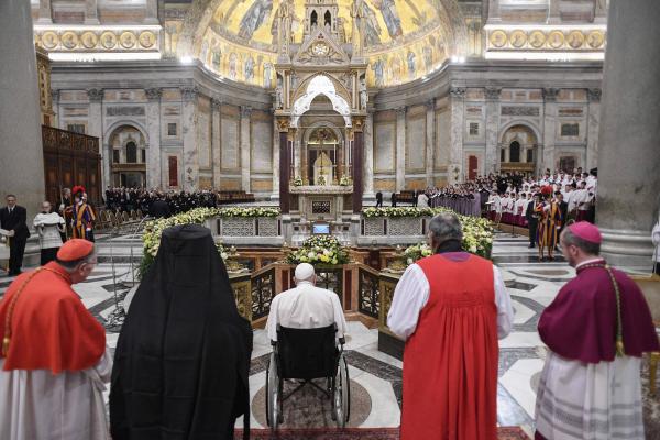 Pope, Orthodox and Anglican bishops pray at the tomb of St. Paul