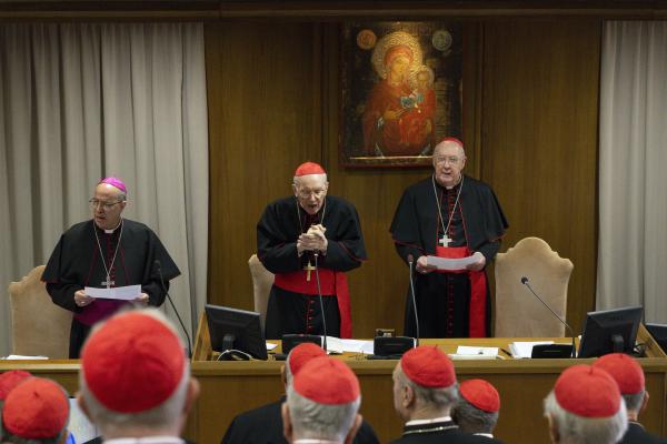Prayer at the beginning of cardinals' meeting