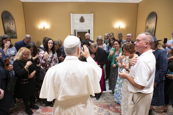 Pope Leo blesses US pilgrim group