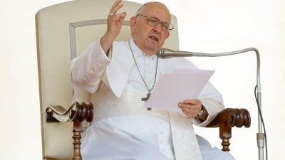 Evangelizer's strength comes from practicing what one preaches, pope says