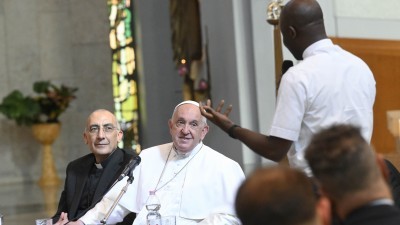 Pope encourages young priests to rely on each other in times of crisis