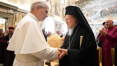 Pope reaffirms commitment to ecumenical, interreligious dialogue